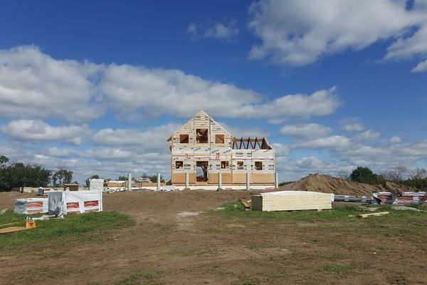 Yellowhead-Residence-Saskatoon-Canadian-Timberframes-Construction-Exterior